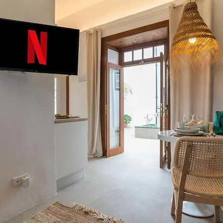 Canario With Patio - Casa Del Indiano * La Orotava